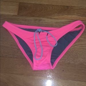 Hot Pink JOYLN bottoms. Size SM.